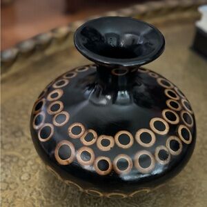 Peruvian Chulucanas Style Vase Black Lacquered Golden Brown Circles